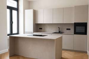ALTBAU, ABER ANDERS – 4 Zimmer mit Stuck, Kochinsel und Balkon in Pempelfort – Die vollständige Adresse der Immobilie erhältst du vom Anbieter., 40477 Pempelfort, Düsseldorf – Vorschaubild 7