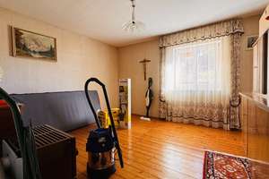 Zum Renovieren! Älteres Einfamilienhaus mit schönem Bergblick – Die vollständige Adresse der Immobilie erhältst du vom Anbieter., 83677 Reichersbeuern – Vorschaubild 11