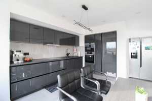 Charmant sanierte 5 Zimmer Eigentumswohnung mit ca. 124qm Wohnfläche in zentraler Lage – Höxter (Kreis) – Vorschaubild 2