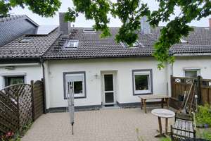 Modernisiertes Reihenhaus Terrasse, Stellplatz, Siegen-Geisweid – Starenweg 8, 57078 Geisweid, Siegen – Vorschaubild 6