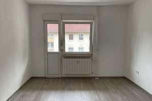 Sehr schöne Wohnung im Grünen eingebettet – An der Steinhalde 43, 44879 Dahlhausen, Bochum – Vorschaubild 2