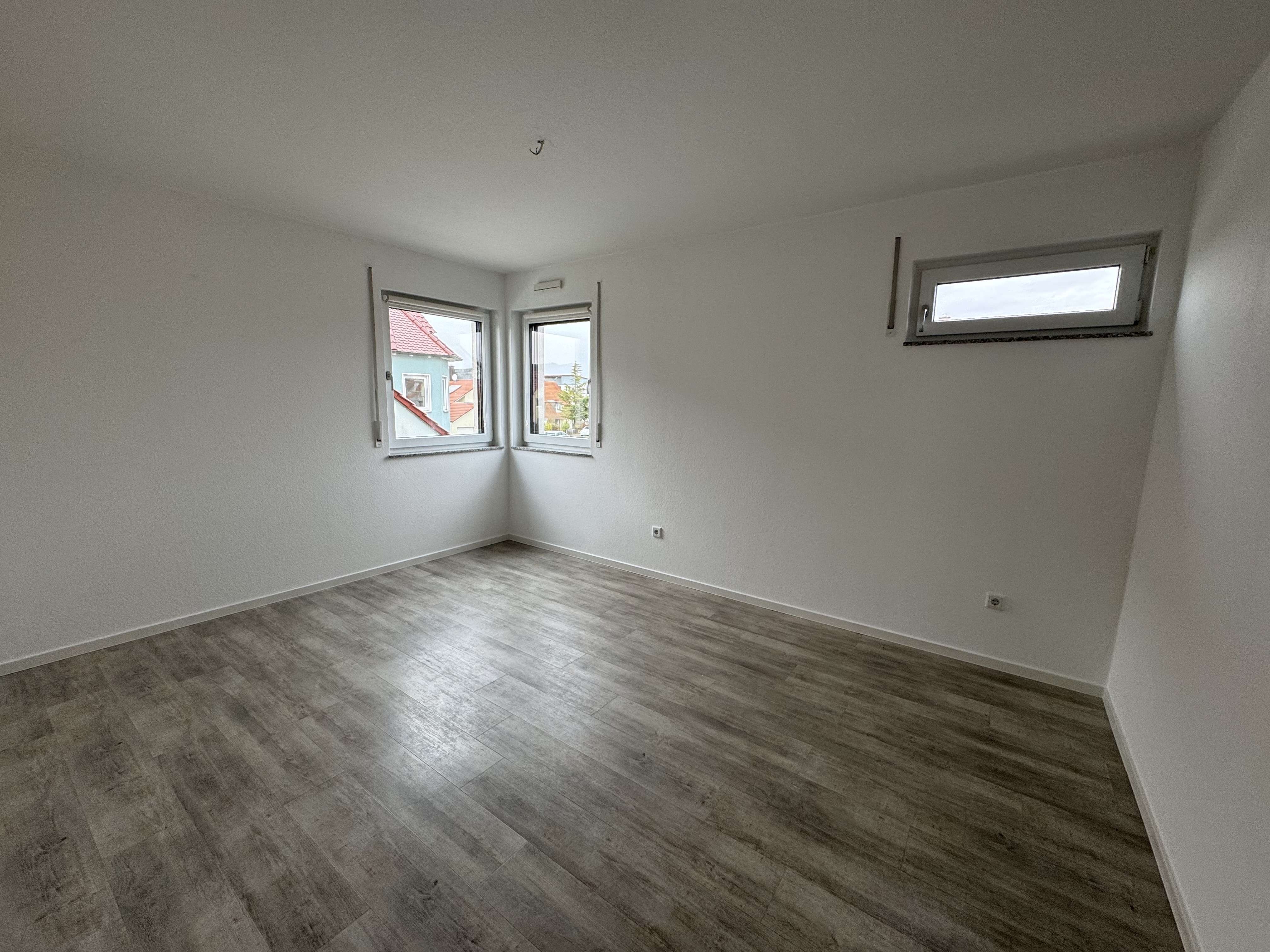 Immobilie in Rottendorf - Schöne 3-Zimmerwohnung mit Balkon in begehrter Lage von Rottendorf ! - Bild 0