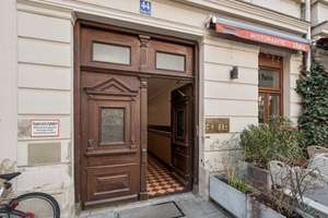 Stilvolle Altbauwohnung mit modernem Komfort in begehrter Lage von München – Die vollständige Adresse der Immobilie erhältst du vom Anbieter., 81675 Haidhausen Nord, München – Vorschaubild 2
