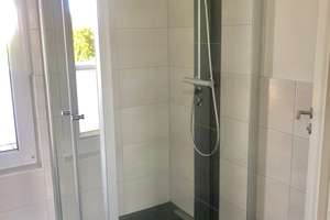 Exklusive 2-Raum Dachgeschosswohnung mit Einbauküche, zwei Dachterrassen, Fahrstuhl u.Tiefgarage! – Luten-Bohn-Weg 10, 18055 Brinckmansdorf, Rostock – Vorschaubild 13