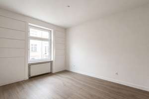 *FRISCH SANIERTE 2 ZI WOHNUNG MIT BALKON* - LEBEN IN GOLZHEIM – Seydlitzstr 3, 40476 Golzheim, Düsseldorf – Vorschaubild 4
