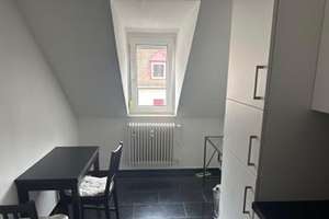2 Zimmer in einer WG, eigen Küchen und Waschmaschine – Hohenzollernstrasse 22, 80801 Schwabing-Ost, München – Vorschaubild 1
