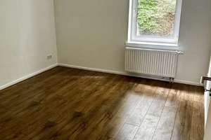 Kernsanierte 3-Zimmer-Dachgeschosswohnung in Wuppertal Elberfeld – Friedrich-Ebert-Str. 328, 42117 Elberfeld West, Wuppertal – Vorschaubild 1