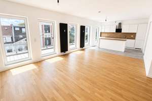 88m² PENTHOUSE im Erstbezug // Ecke Parkallee mit EBK, Parkett & Terrasse