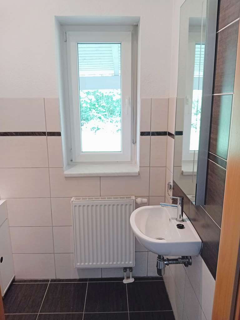 Immobilie in Erzenhausen - Erzenhausen - Attraktives, freistehendes Einfamilienhaus mit Carport und Photovoltaik - Bild 2