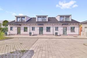 Erstbezug - noch 2 hochmoderne Reihenenhäuser KFW 55 – Die vollständige Adresse der Immobilie erhältst du vom Anbieter., 68305 Waldhof, Mannheim – Vorschaubild 2