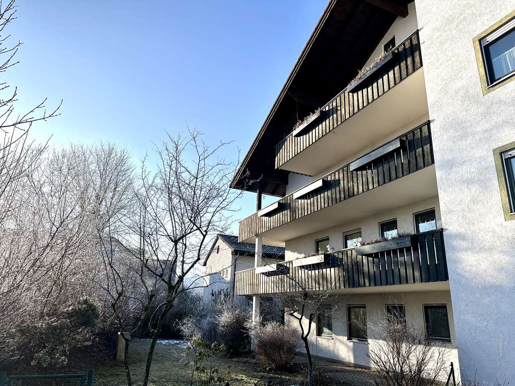 Immobilie in Murnau am Staffelsee - Helle 2-Zimmer Wohnung mit Balkon im 1. OG in Murnau am Staffelsee - Bild 1