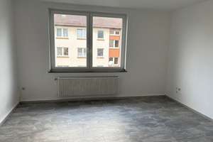 renovierte 3-Zi Whg im 2.OG, 68qm in ruhiger, guter und zentraler Lage