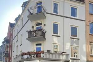 gern an WG`s, Charmante Altbauwohnung mit 2 Balkonen, 3-4 Zimmer, EBK, Bad mit Badewanne