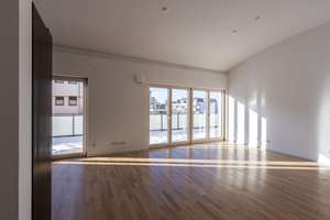 Großzügige 3-Zimmer-Penthousewohnung – Die vollständige Adresse der Immobilie erhältst du vom Anbieter., 85057 Nordwest, Ingolstadt – Vorschaubild 4