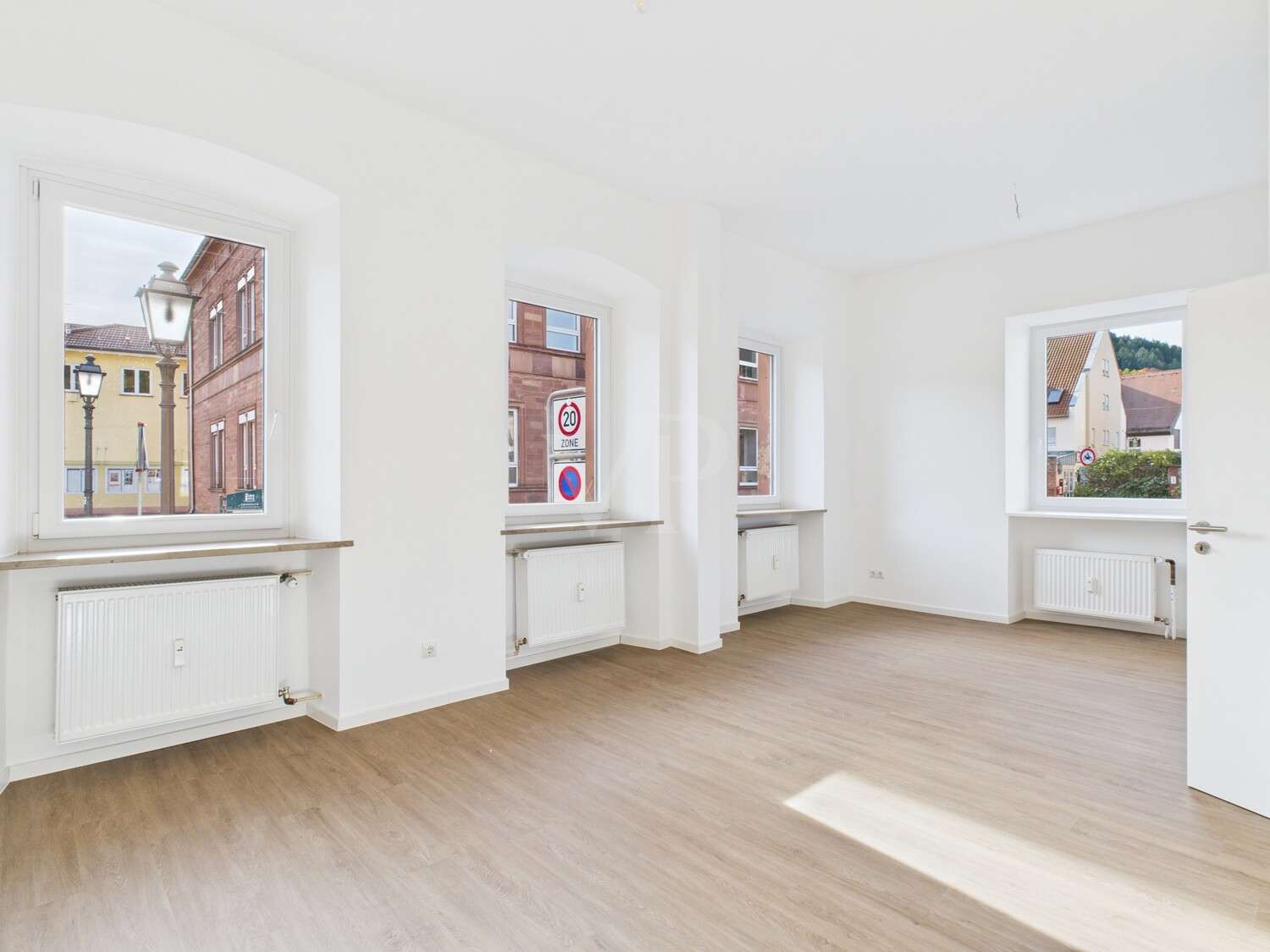 Immobilie in Amorbach - Erstbezug nach Kernsanierung: Stilvolles Zuhause in historischem Gebäude - Bild 6