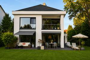 Exklusive Stadtvilla   auf parkähnlichem Grundstück in Kleinmachnow