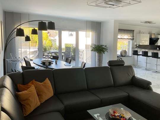 Lichtdurchflutetes Einfamilienhaus mit über 250m² Wohnnutzfläche - Bild 10