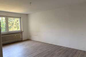 Schicke 3-Zimmer-Wohnung mit Balkon und Badewanne