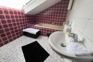 2 Gärten, 2 Garagen 3 Zimmer Wohnung in Bochum Linden mit ausgebautem Dachgeschoss – Am Acker 34, 44879 Linden, Bochum – Vorschaubild 5