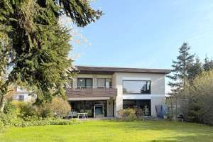 Harleshausen/Höhenlage nähe Habichtswald Feudales 1-2 Familienhaus mit traumhaft schönem Grundstück