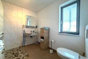 Neuwertiges, familienfreundliches 4-Zi. Einfamilienhaus mit Garten, Carport & Veranda – Die vollständige Adresse der Immobilie erhältst du vom Anbieter., 86872 Scherstetten – Vorschaubild 6