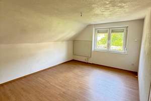 Sanierte Doppelhaushälfte in guter Lage – Die vollständige Adresse der Immobilie erhältst du vom Anbieter., 96364 Marktrodach – Vorschaubild 9