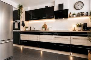 Außergewöhnliche Split-Level-Wohnung auf 4 Ebenen: vollklimatisiert, mit Pool & Dachterrasse – Die vollständige Adresse der Immobilie erhältst du vom Anbieter., 30627 Misburg-Nord, Hannover – Vorschaubild 8