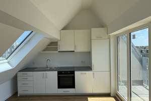 Erstbezug Dachgeschosswohnung mit Balkon in Köln-Rodenkirchen mit neuer Einbauküche – Maternusstraße 39, 50996 Rodenkirchen (Ortsteil), Köln – Vorschaubild 2