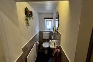 Charmantes Einfamilienhaus mit Kamin, Garten & Stellplätzen  in Bochum – Die vollständige Adresse der Immobilie erhältst du vom Anbieter., 44879 Dahlhausen, Bochum – Vorschaubild 6