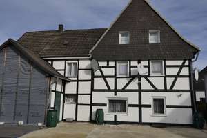 Fachwerkhaus, renovierungsbedürftig, mit 2 Wohneinheiten in Leverkusen-Bergisch Neukirchen – Hüscheider Straße 34, 51381 Bergisch Neukirchen, Leverkusen – Vorschaubild 3