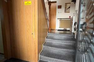 **Zweifamilienhaus mit Potenzial und eingewachsenem Garten** – Die vollständige Adresse der Immobilie erhältst du vom Anbieter., 55246 Mainz-Kostheim, Wiesbaden – Vorschaubild 9