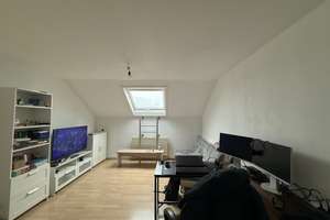Studenten aufgepasst ! Wohngemeinschaft, 3 Zimmerwohnung mit neuer Einbauküche ! – Kaiser-Karl-Ring 2, 55118 Neustadt, Mainz – Vorschaubild 1