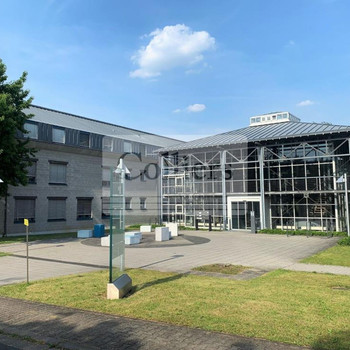 Moderne Büroflächen mit ausreichend Stellplätzen in MZ-Hechtsheim!