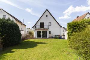 EFH mit Bauplatz in 2. Reihe in schöner ruhiger Lage von Griesheim – Die vollständige Adresse der Immobilie erhältst du vom Anbieter., 64347 Griesheim – Vorschaubild 1