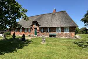Im Reetdachhaus wohnen plus das Grundstück teilen und bebauen: hier ist beides möglich! – Nordfriesland (Kreis) – Vorschaubild 6