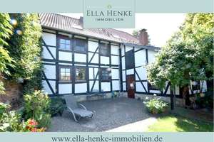 Resthof zum Verlieben! Wunderschönes Fachwerkhaus mit großem Garten + Scheune... – Die vollständige Adresse der Immobilie erhältst du vom Anbieter., 38154 Königslutter am Elm – Vorschaubild 1