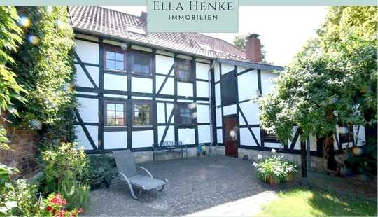 Bild von Resthof zum Verlieben! Wunderschönes Fachwerkhaus mit großem Garten + Scheune...