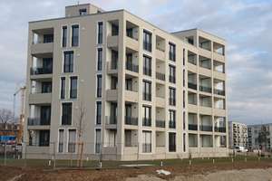 Luxuriöse 2-Zimmer Wohnung in bester, ruhiger Lage Münchens mit Einbauküche