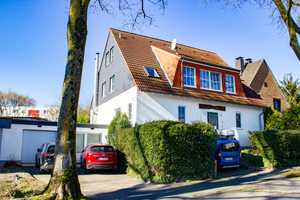 Kapitalanlage: zwei Häuser mit 5 Wohnungen plus EBK, Pool, Sauna, Garage und Stellplätze – Bochum – Vorschaubild 2