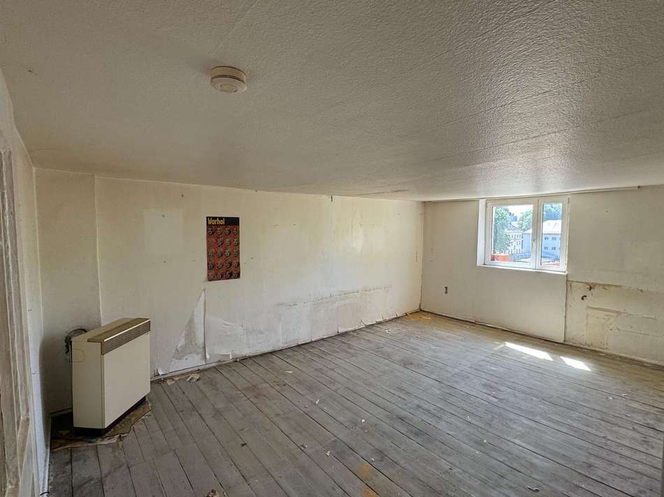 Wohnung rechts Zimmer 1