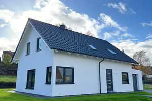 Effizientes Neubau Einfamilienhaus mit großem Grundstück in sehr ruhiger Lage. Perfekt für Familien – Vogelsbergkreis – Vorschaubild 1