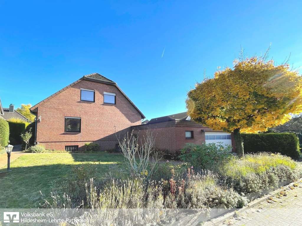 Familienfreundliches Einfamilienhaus mit Einliegerwohnung in Hildesheim-Itzum!