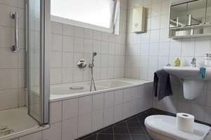 teilrenovierte 3,5-Zimmer Wohnung mit Aufzug & Balkon (Süden) in Höntrop – Einsteinweg 19, 44869 Höntrop, Bochum – Vorschaubild 10
