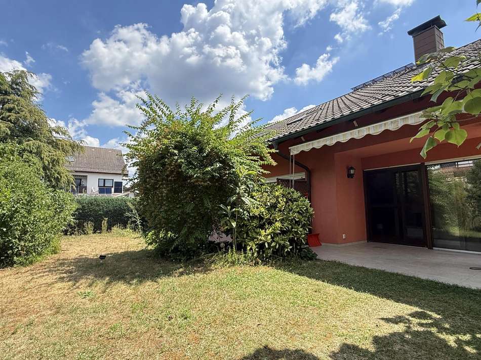 Rückansicht mit Garten