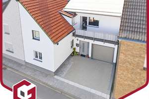 Modernisierte Doppelhaushälfte mit Garage, Terrasse, Balkon und viel Wohnkomfort in Wormersdorf