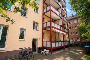 Großzügige 3-Zimmer-Dachgeschosswohnung mit überdachtem Balkon in Erfurt-Ilversgehofen – Feldstraße 15a, 99082 Ilversgehofen, Erfurt – Vorschaubild 11
