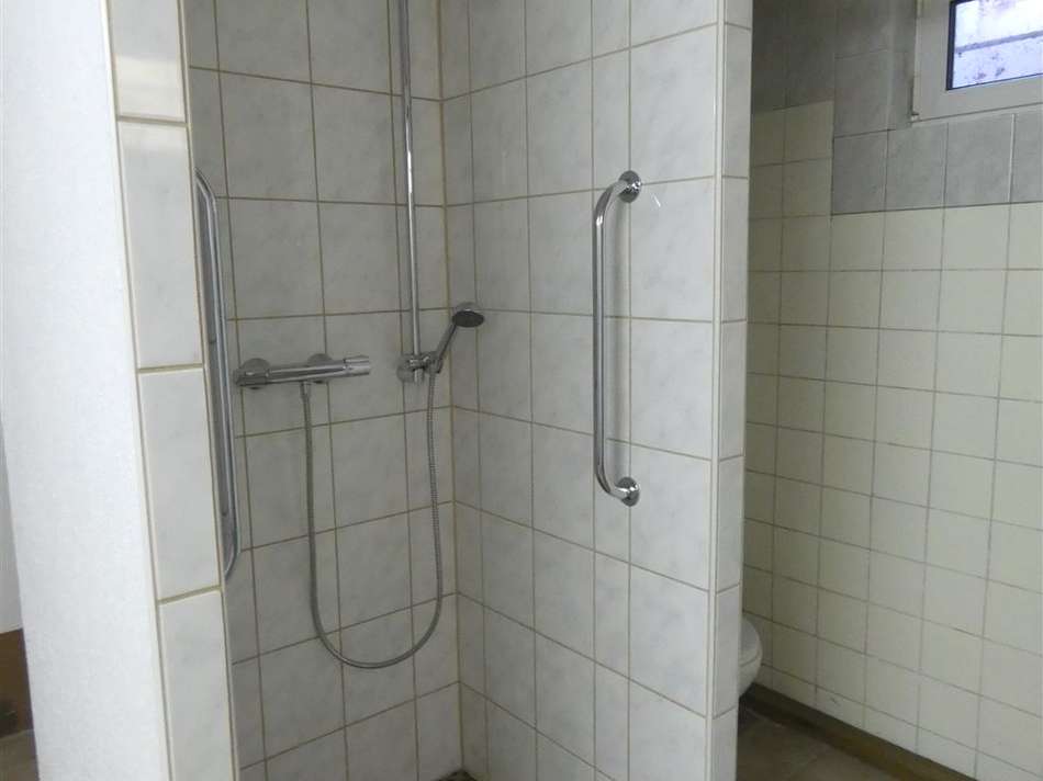 Dusche +  WC Keller
