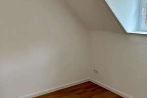 schöne Dachgeschoss Altbauwohnung  – Röderstr. 21, 65183 Mitte, Wiesbaden – Vorschaubild 7