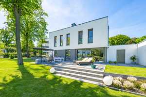 Exklusive Bauhaus-Villa mit Einliegerwohnung in bester Nachbarschaft – Mönchengladbach – Vorschaubild 1