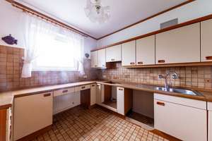 Frankfurt-Berkersheim: Familienfreundliches Reihenmittelhaus mit ca. 175 m² Wohnfläche und Garage – 60435 Berkersheim, Frankfurt am Main – Vorschaubild 8